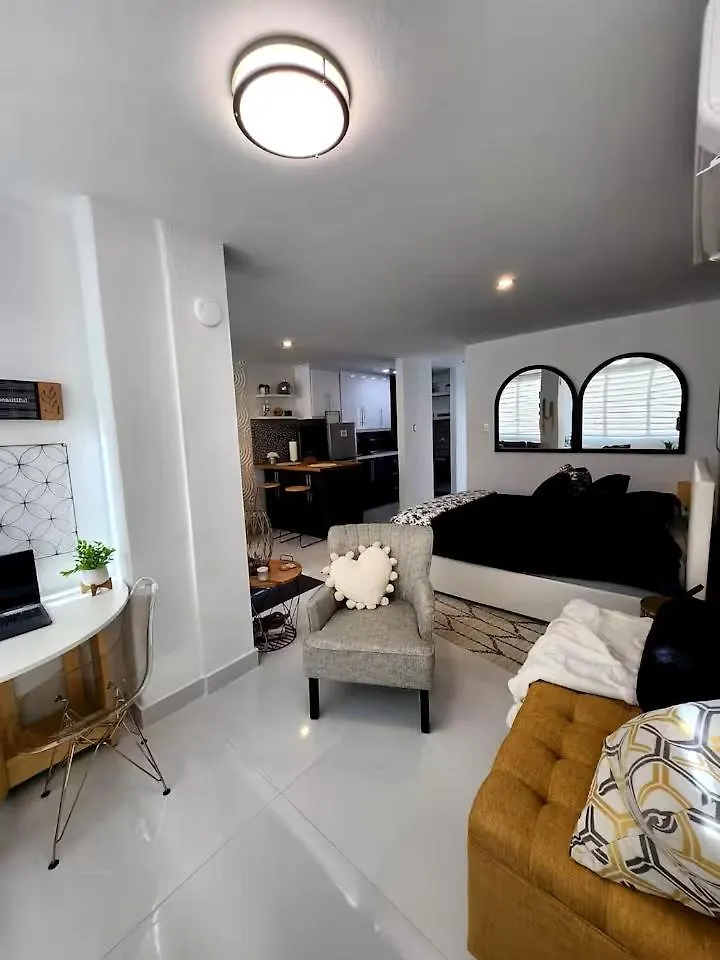Cozy Nest In San Juan Center Διαμέρισμα
